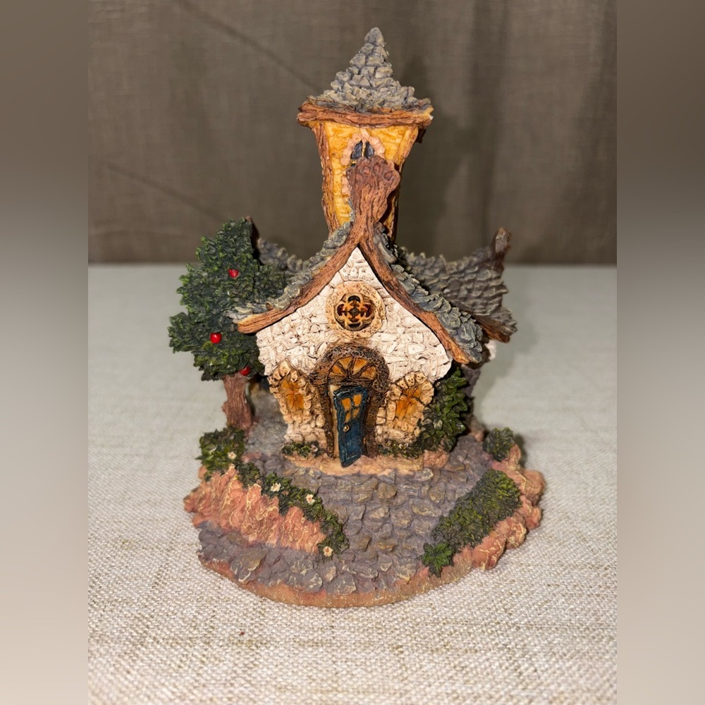 Boyds Bears Bearly-Built Villages “The Chapel In The Woods” Town Village Series
